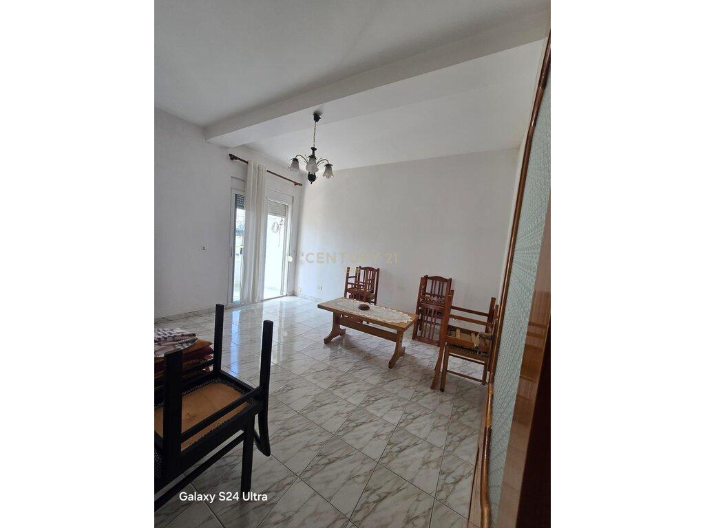 Apartment 3+1+2 with Garage for Rent in Durres !