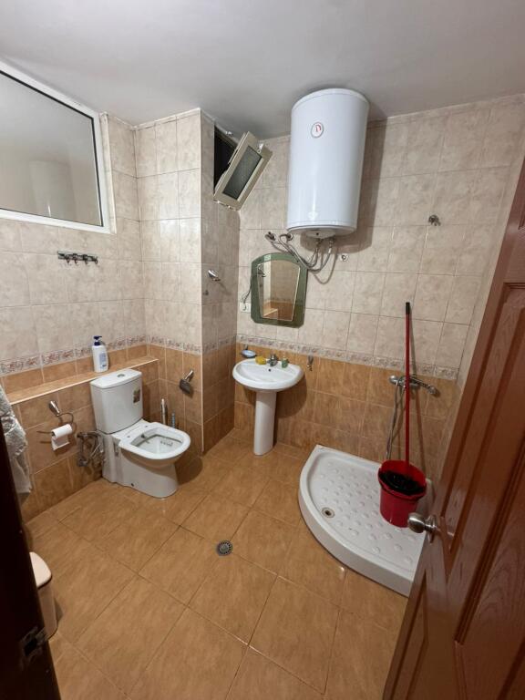 house for rent - Laprak, Blloku Gintash