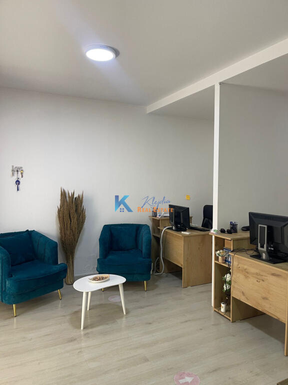 Shop for rent in Myslym Shyr
