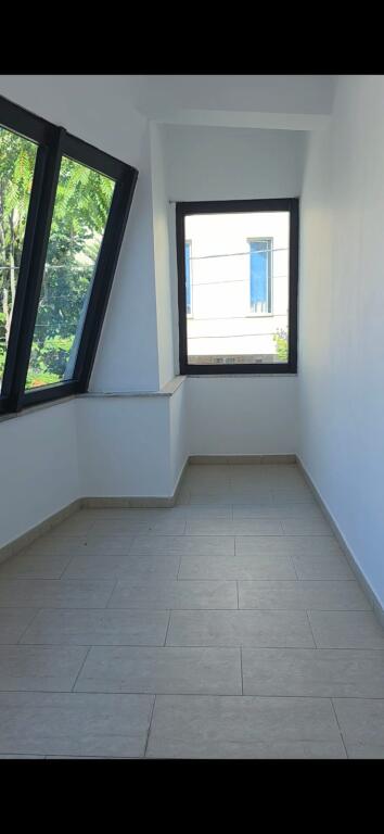 SUPER DUPLEX FOR RENT ADJACENT TO THE IRANIAN IN BRRYL