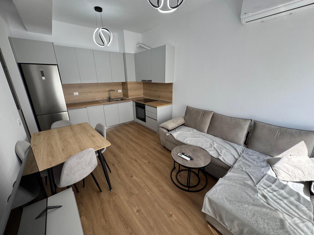 🚪Apartment 1+1 for rent  📍Address: Ali Demi Kaimi Complex 💶Price: 400€