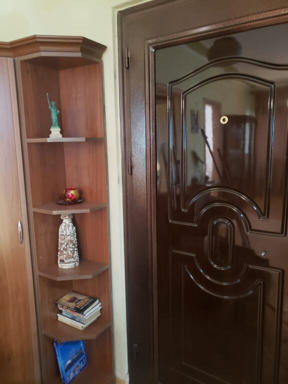 Jepet Me Qera Apartament 2+1+2 Ballkone