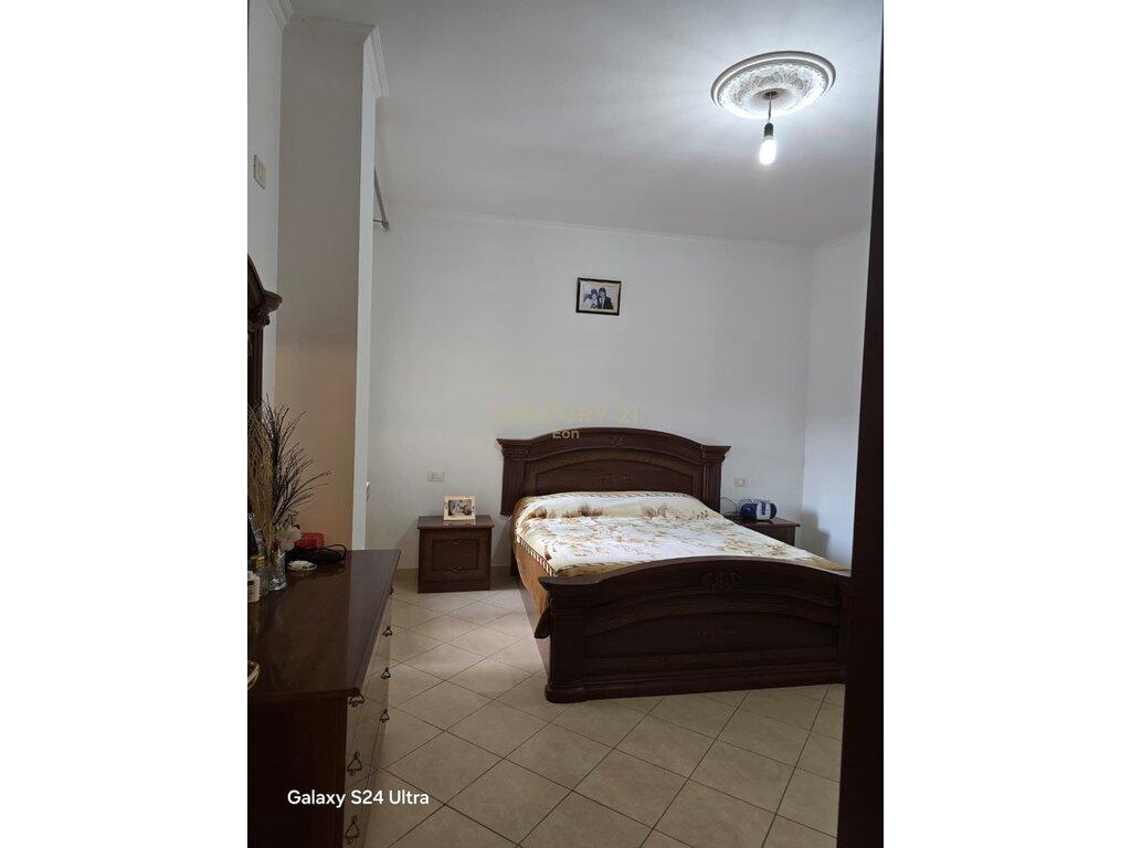 2+1 Apartment with Garage for Rent in the Center !