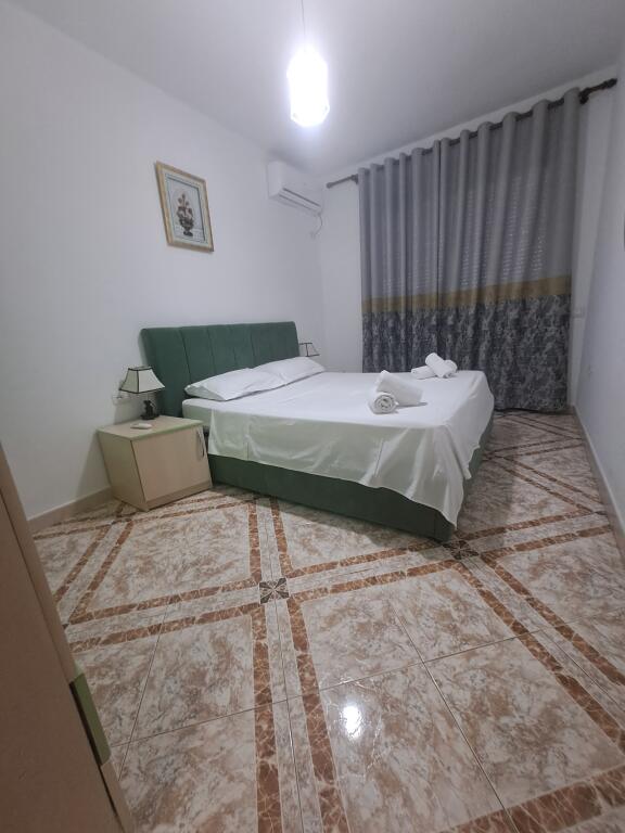 Apartment me qera