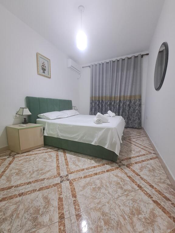 Apartment me qera