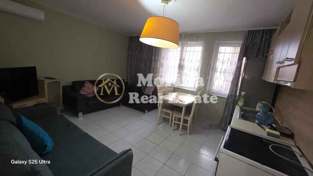 Qera Apartament 2+1, Rruga Ferit Xhajko, 500 Euro