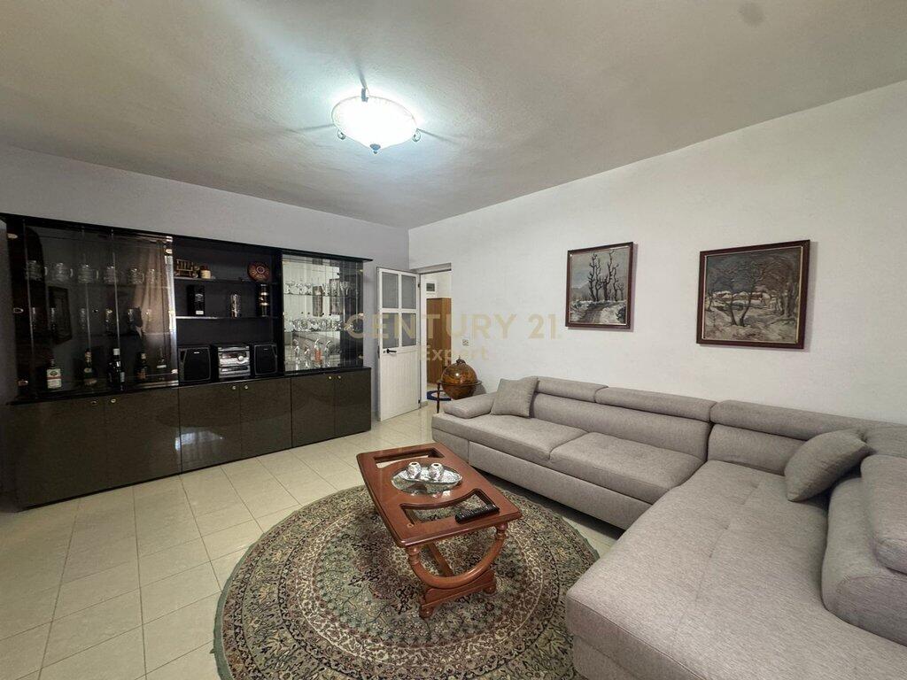 Apartament 2+1 per qira , Zogu i ZI