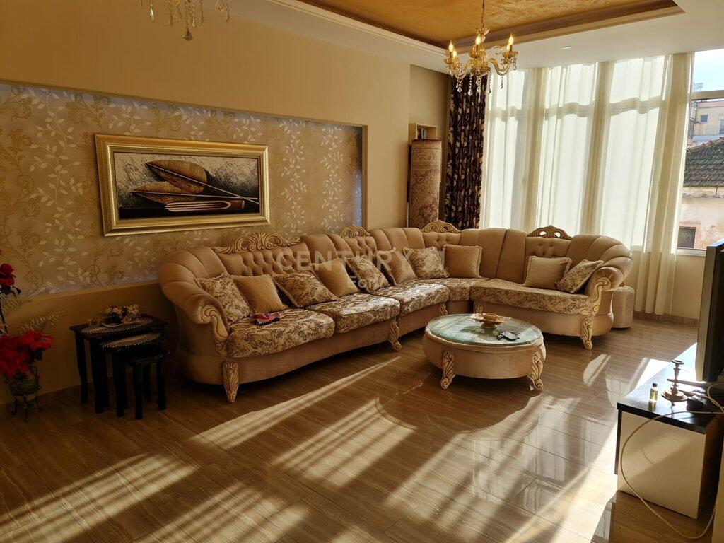 FOR RENT 2+1 APARTMENT NEAR THE MUSEUM IN DURRES !
