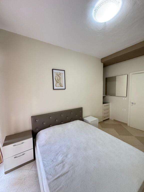 For rent 1+1 FRESKU 42,000 lek