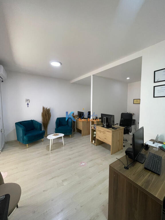 Shop for rent in Myslym Shyr
