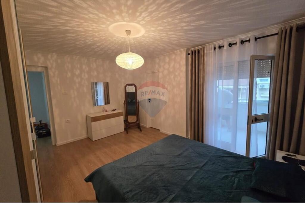 Apartment 2+1+2 for rent in Bllok