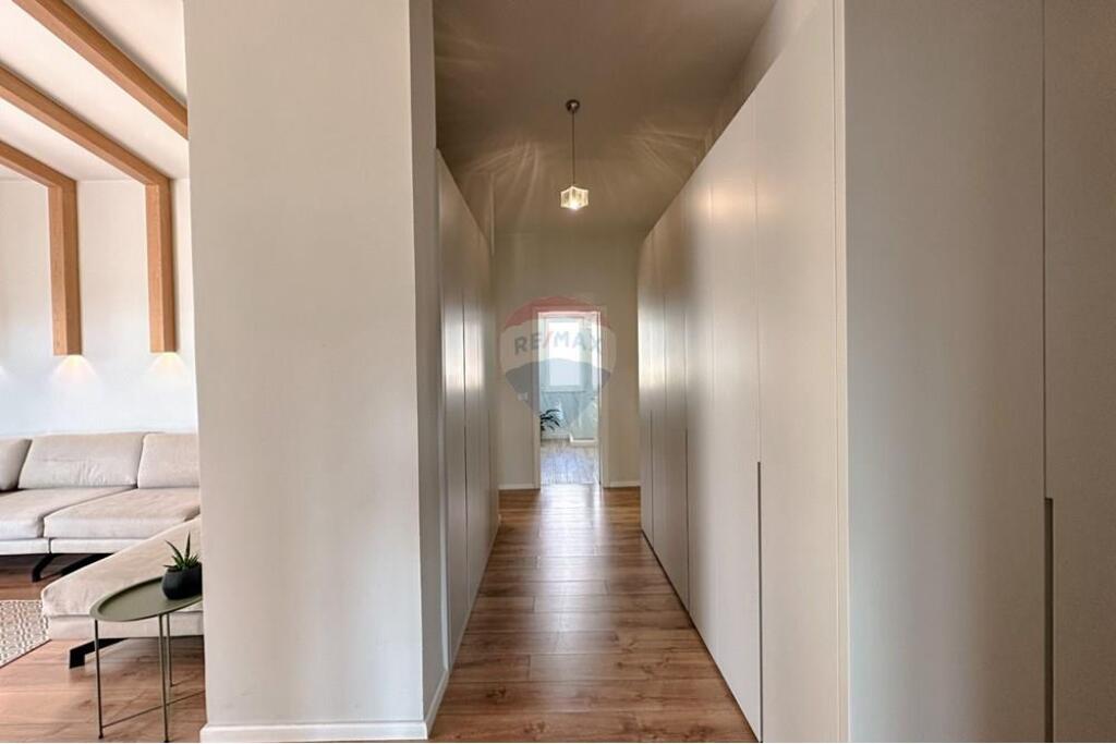 Luxury Penthouse for Sale at Dry Lake!