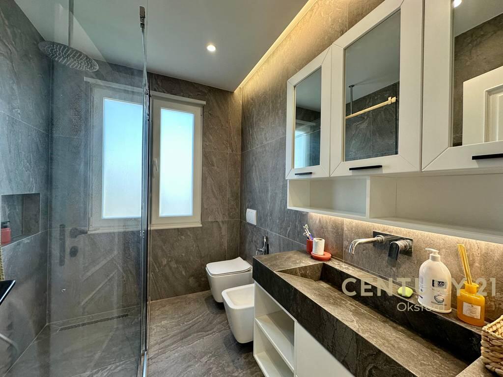 Esclusivo! Duplex moderno in affitto vicino al Lago Secco!