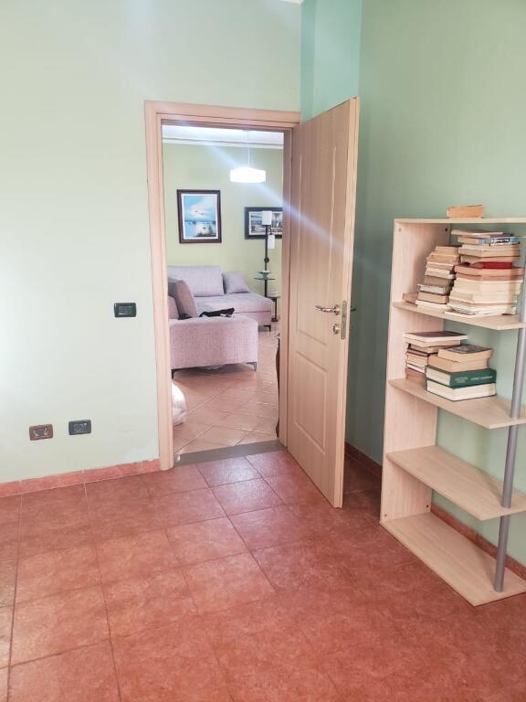 Jepet Me Qera Apartament 2+1+2 Ballkone
