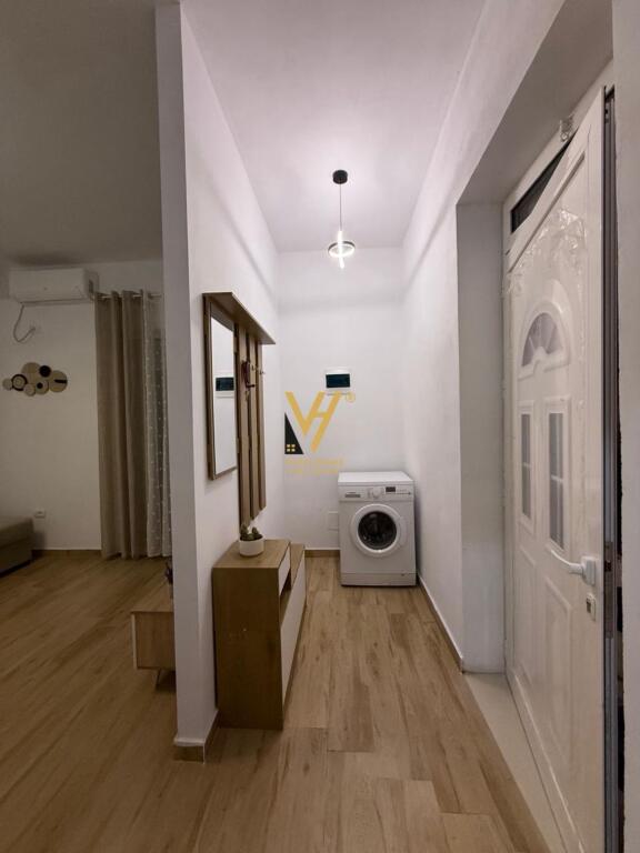 FOR RENT ENTRANCE 1+1 IN YZBERISHT 40,000 LEKE