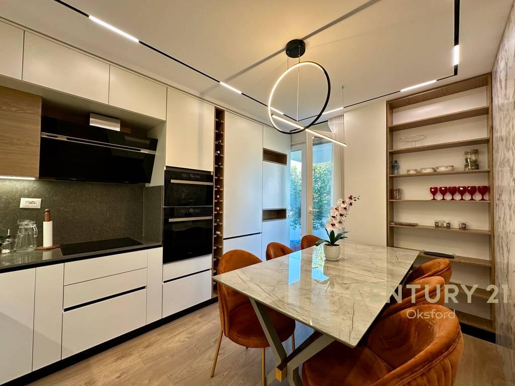 Esclusivo! Duplex moderno in affitto vicino al Lago Secco!