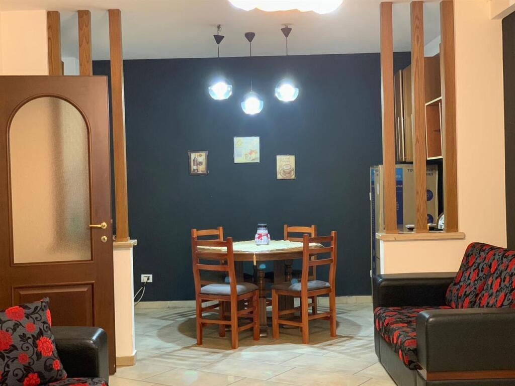 Apartament për qera - rruga Fortuzi