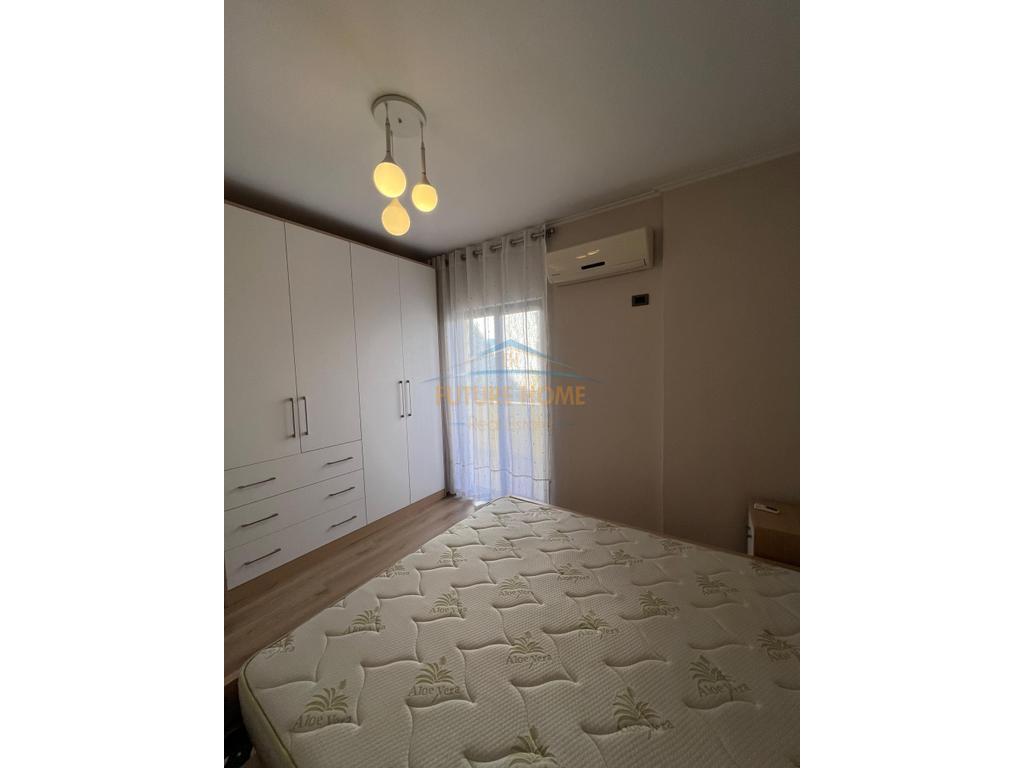 Qera, Apartament 1+1, prane Square 21, Tirane.