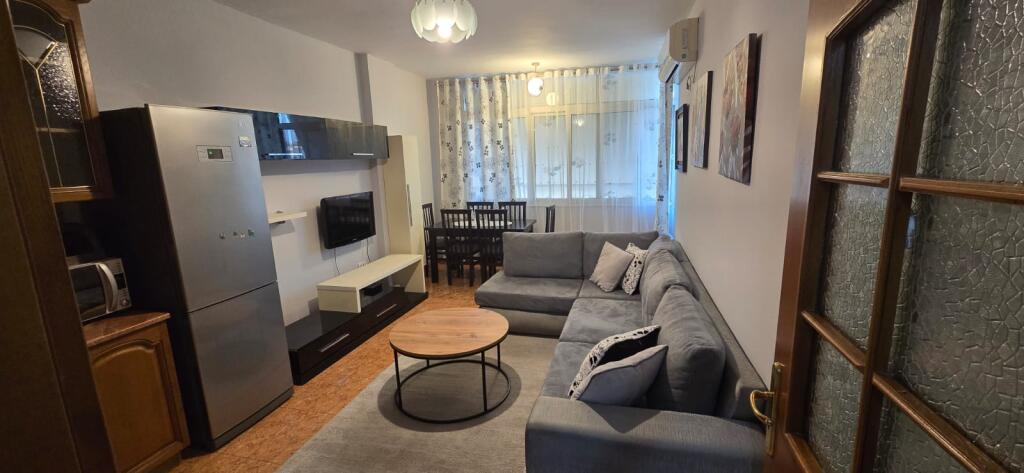 Jepet me qira apartament 1+1 ISH PARKU 500 mije leke