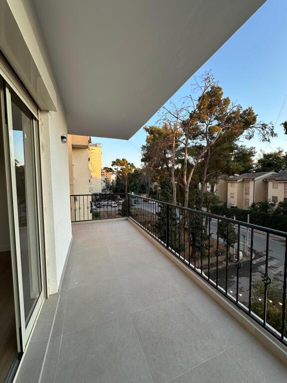 APPARTAMENTO 2+1 IN VENDITA A GOLEM, 250M DAL MARE | 93M2 |140.000€.