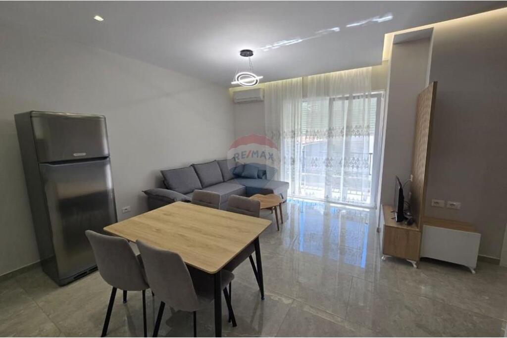 Apartament 1+1 +Post Parkimi me qera tek 5 Maji