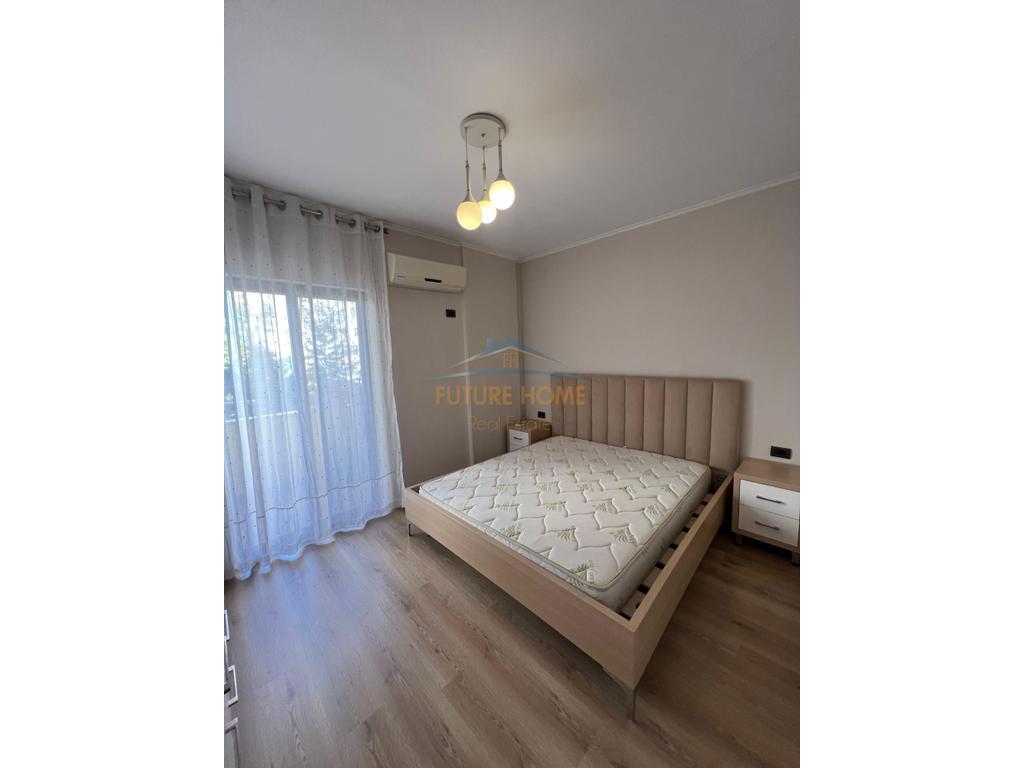 Qera, Apartament 1+1, prane Square 21, Tirane.