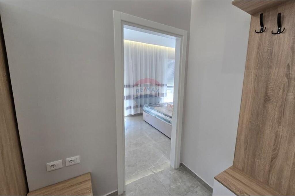 Apartament 1+1 +Post Parkimi me qera tek 5 Maji