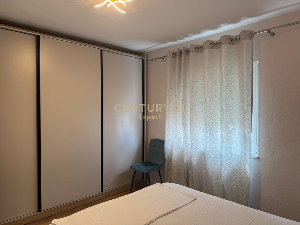 Apartament 1+1 per qira ne Rrugen Mine Peza!