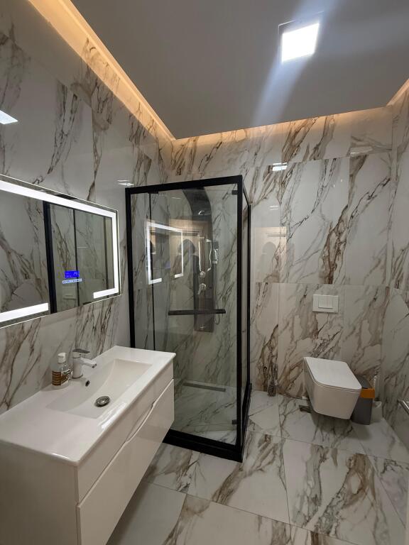 ✨ Apartament modern me QIRA te Urban Gate – Astir ✨