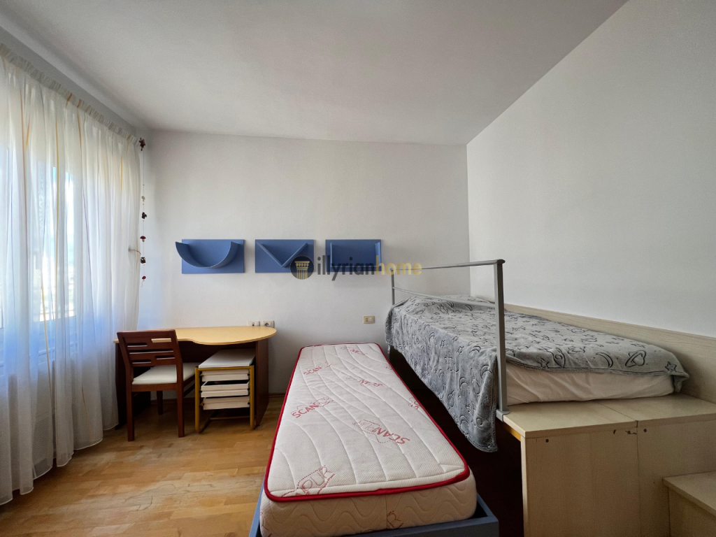 Affittasi appartamento 2+1+2 balconi, "Pazari i Ri", Tirana