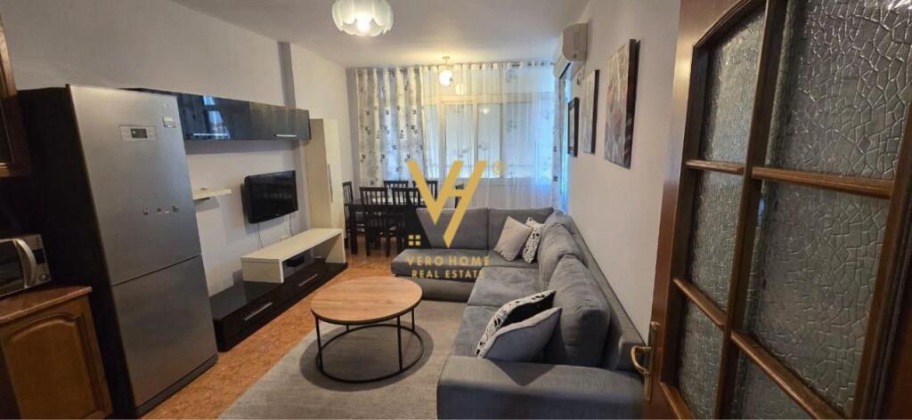 JEPET APARTAMENT 1+1+BLK ME QERA TE ISH PARKU AUTOBUSAVE 500 EURO