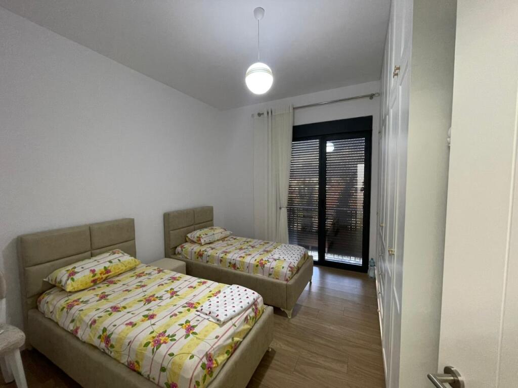 Jepet me qira 2+1+2+parkim SELITE 800€