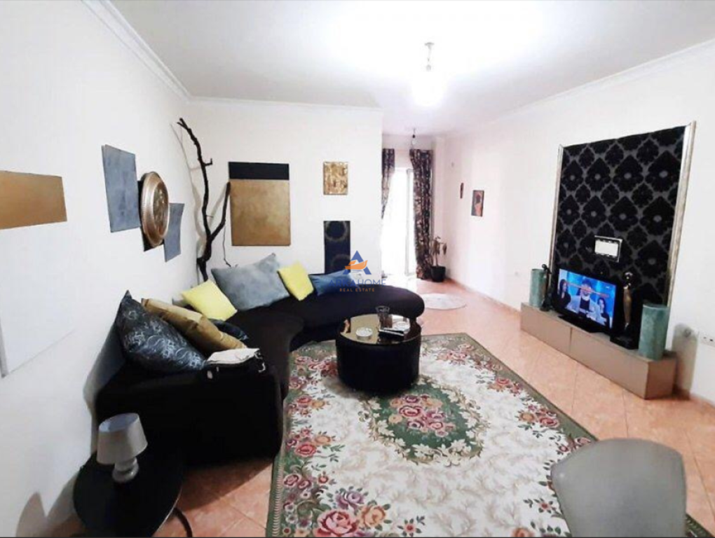 FOR RENT APARTMENT 2+1+2+BALCONY AT "ZOGU I ZI" 700 EURO