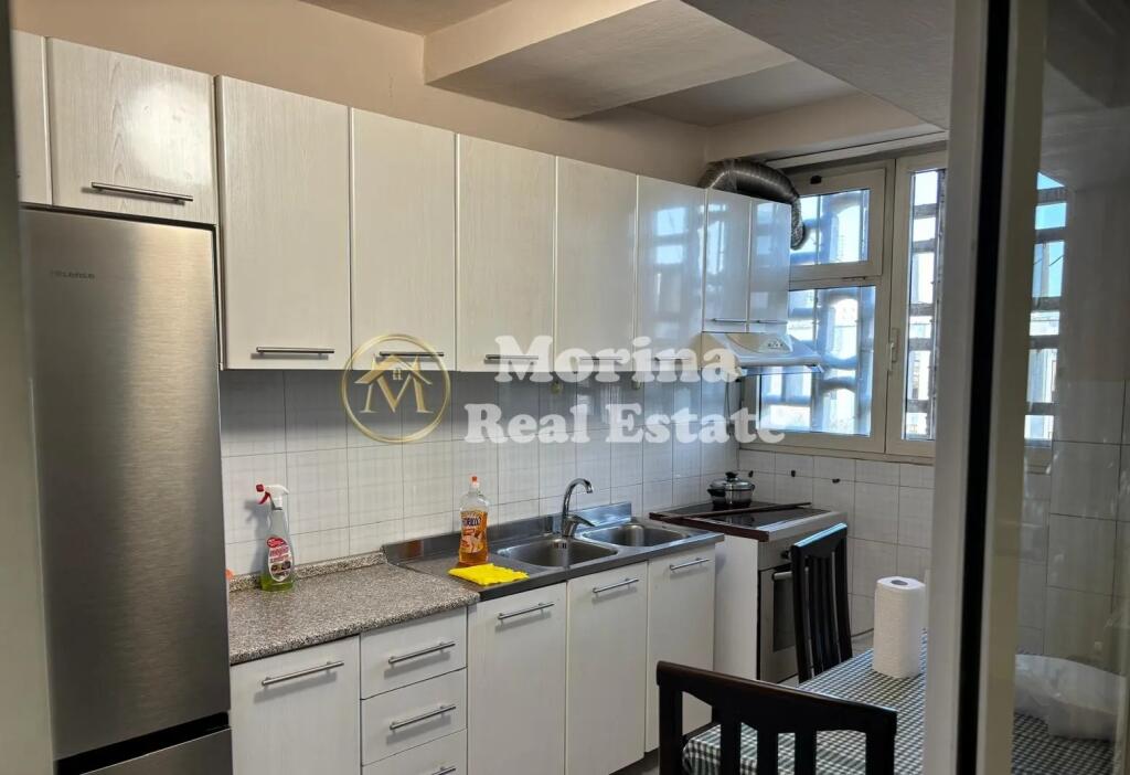 Qera, Apartament, 1+1, Qender , 700 euro/muaj