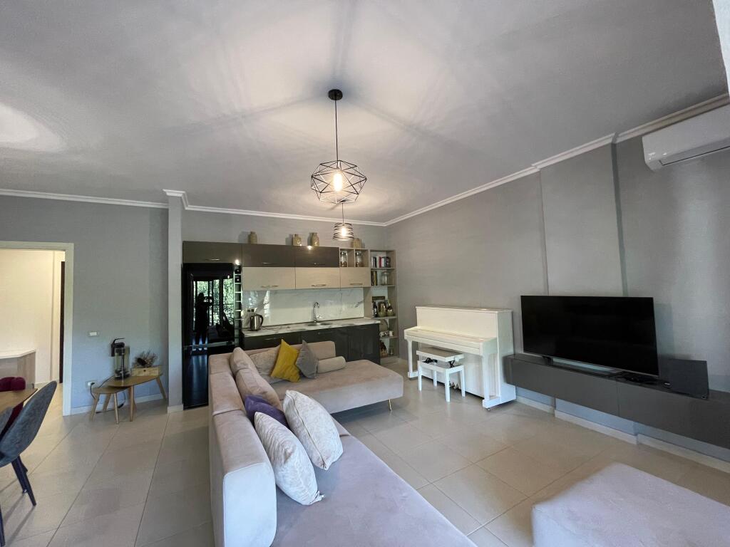APARTAMENT 2+1 PER QERA NE SHKOZ