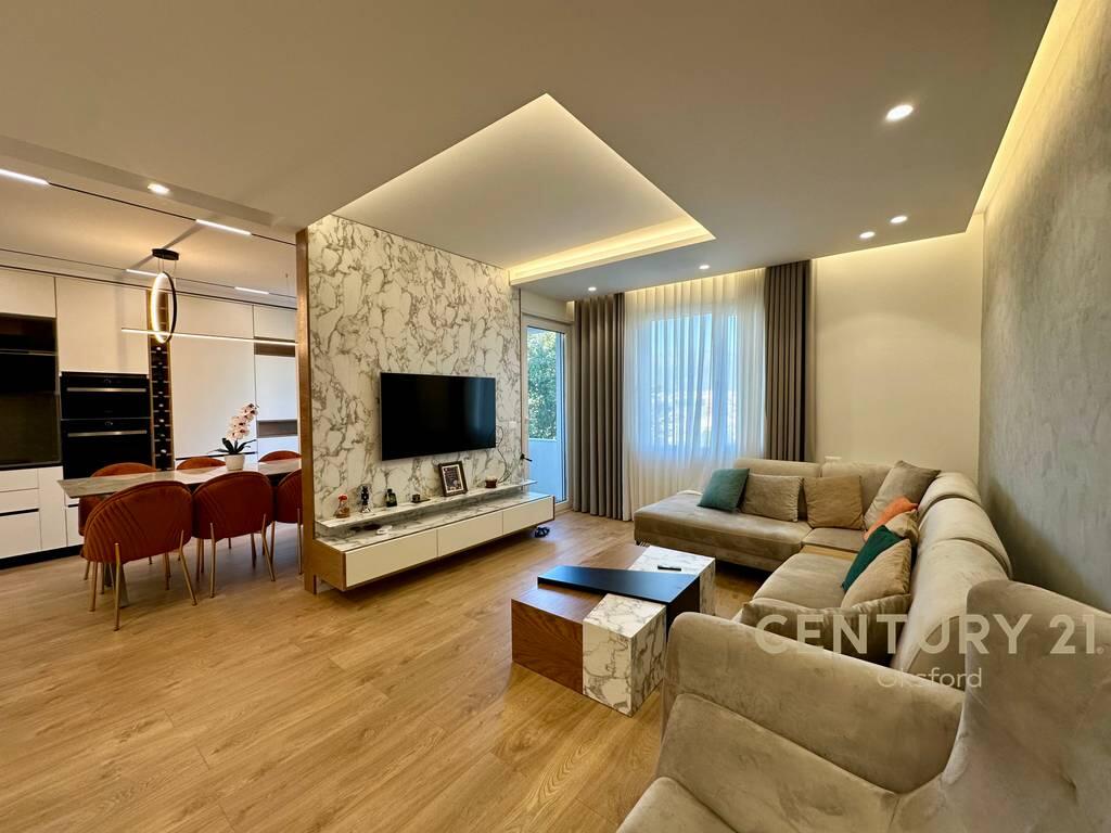 Esclusivo! Duplex moderno in affitto vicino al Lago Secco!