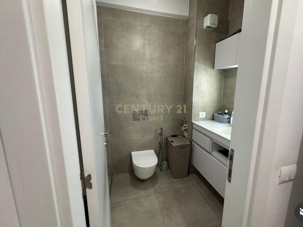 Apartment 1+1 for sale at Komuna e Parisit Kika 3!