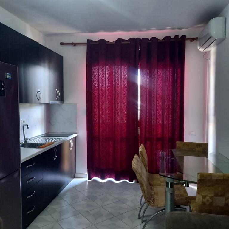 Apartment me qera