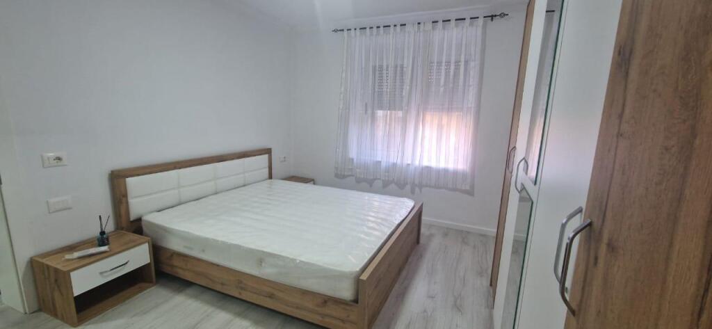 Apartament për qera - rruga Jordan Misja