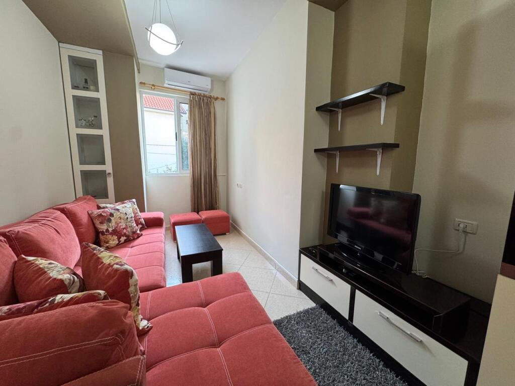 For rent 1+1 FRESKU 42,000 lek