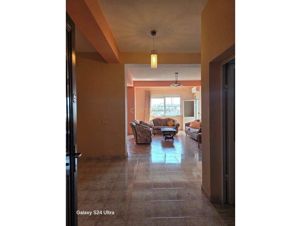 Apartment 3+1+2 with Garage for Rent in Durres !