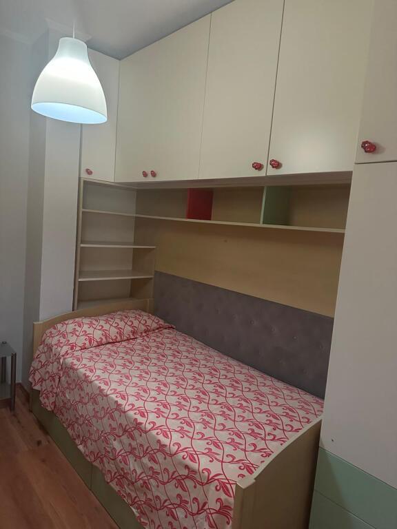 Apartament për qera - rruga Kosovareve