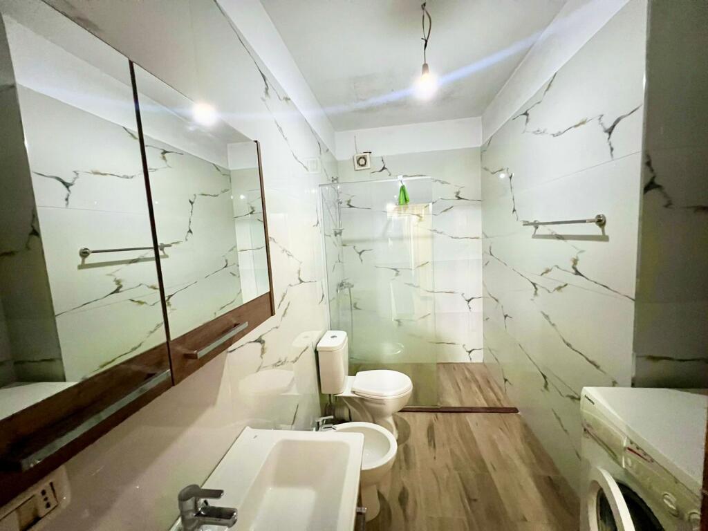 APARTAMENT 2+1+2 ME QIRA NE ASTIR