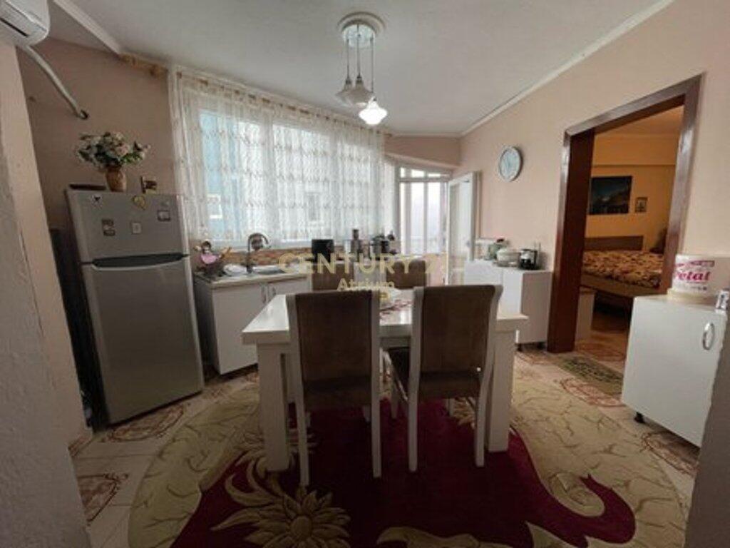 APARTAMENT 3+1+2 PER SHITJE PRANE MATERNITETIT TE RI!