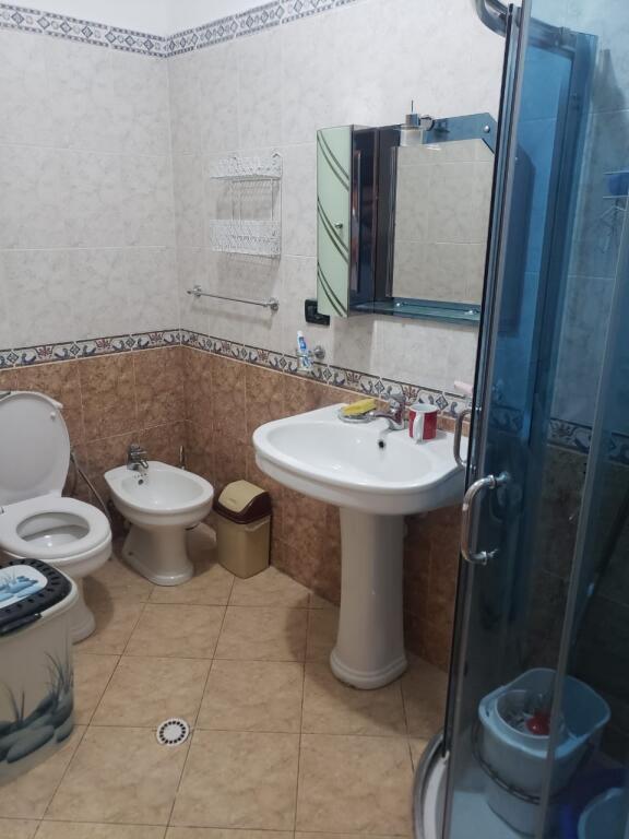 Jepet Me Qera Apartament 2+1+2 Ballkone