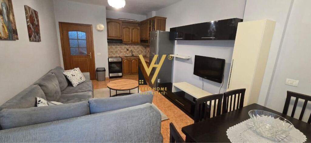 JEPET APARTAMENT 1+1+BLK ME QERA TE ISH PARKU AUTOBUSAVE 500 EURO