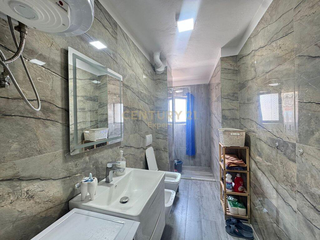 JAPIM ME QIRA APARTAMENT 2+1 ZOGU I ZI!