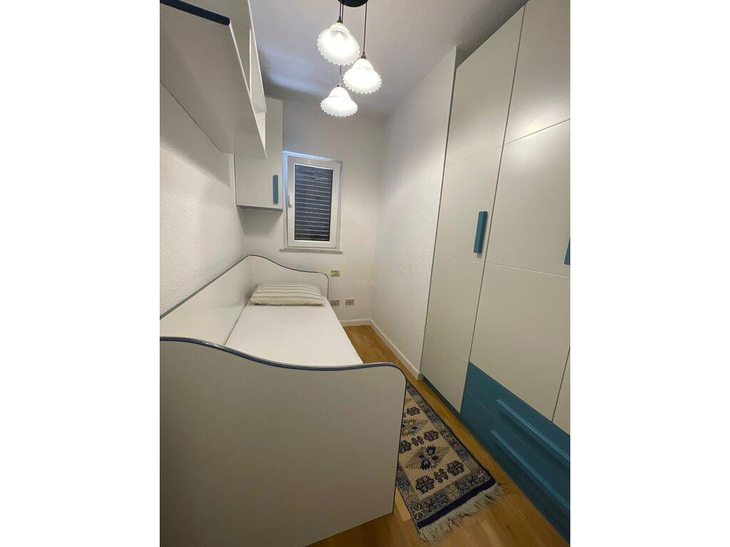 📍 Qira, Apartament 2+1 – Rruga e Kosovareve
