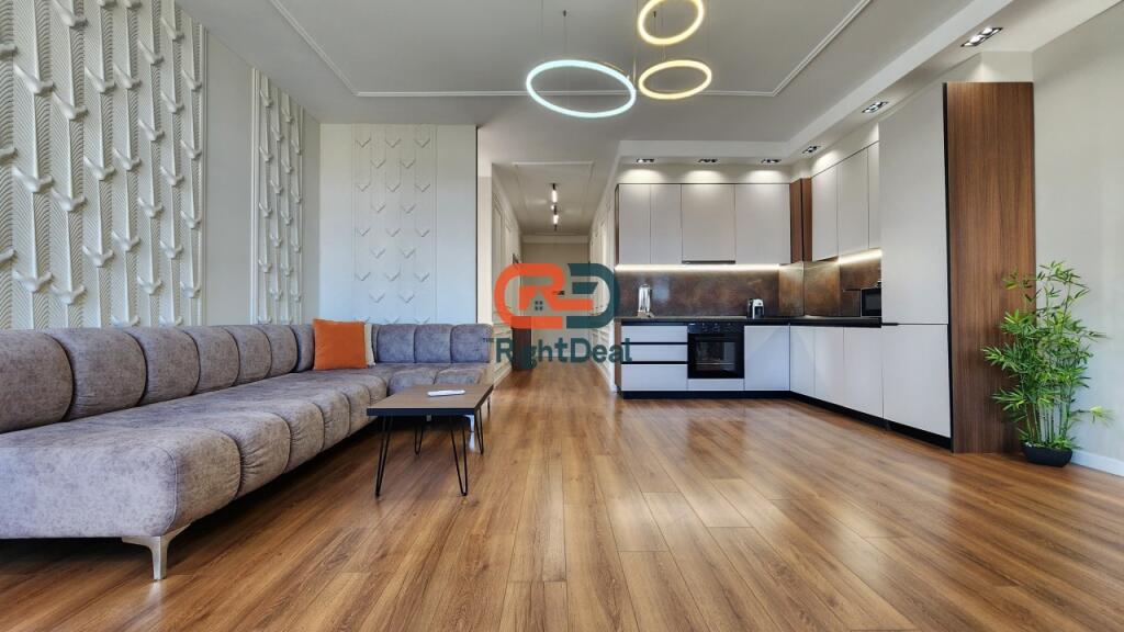 Prane Ish-Ekspozites, Shitet Super Apartament 2+1+2, Totalisht I Investuar !!
