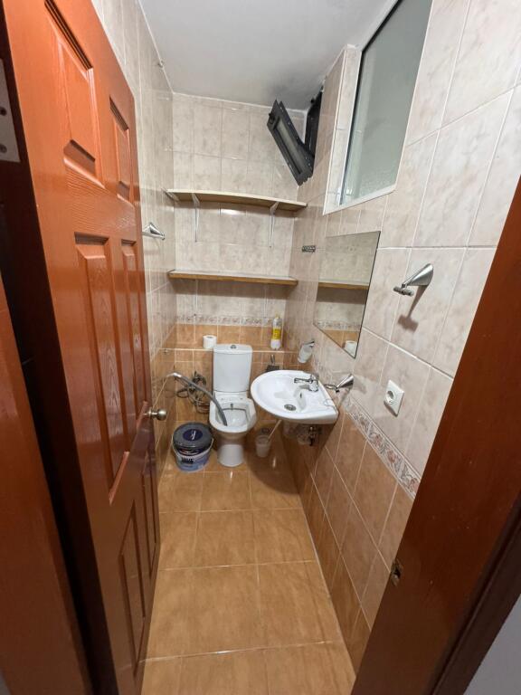 house for rent - Laprak, Blloku Gintash